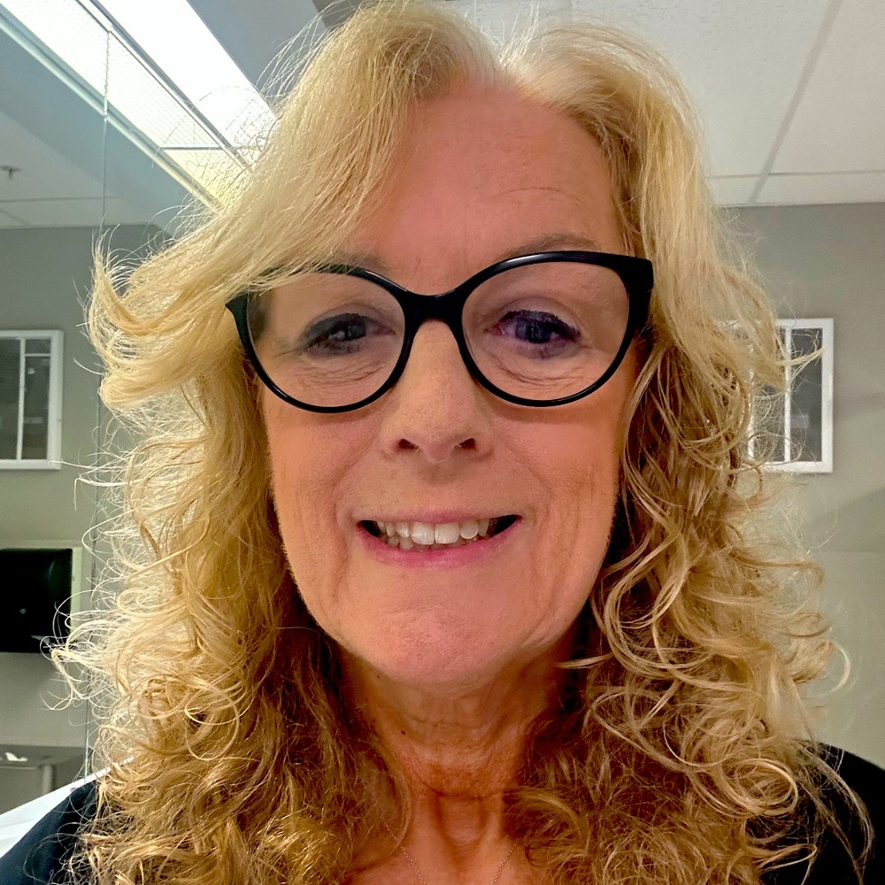 Meet your Posher, Lori